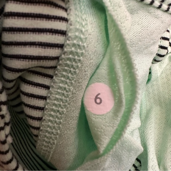 Lululemon No Limits Tank Fresh Teal / Mini Hyper Stripe Fresh Teal - Picture 3 of 11